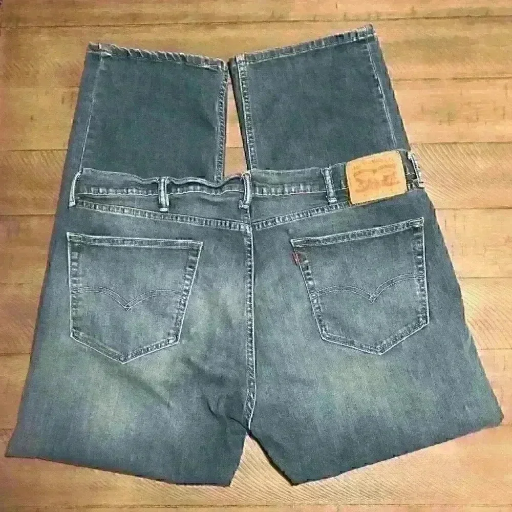 Levi's Jeans 505 Regular Straight Medium wash denim Sz‎ 40x30
